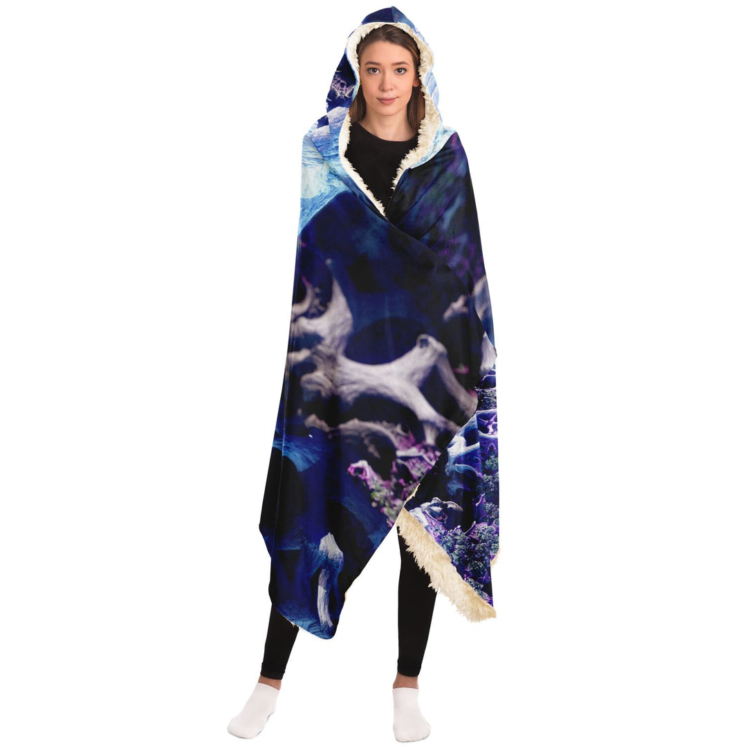 BLU PRISM Hooded Blanket | FRACTUALLY