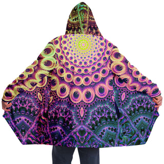 Between Beyonds | Cloak | Makroverset