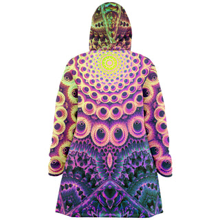 Between Beyonds | Cloak | Makroverset