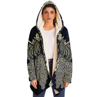 GEOMETRY GOLD CLOAK | MIL ET UNE