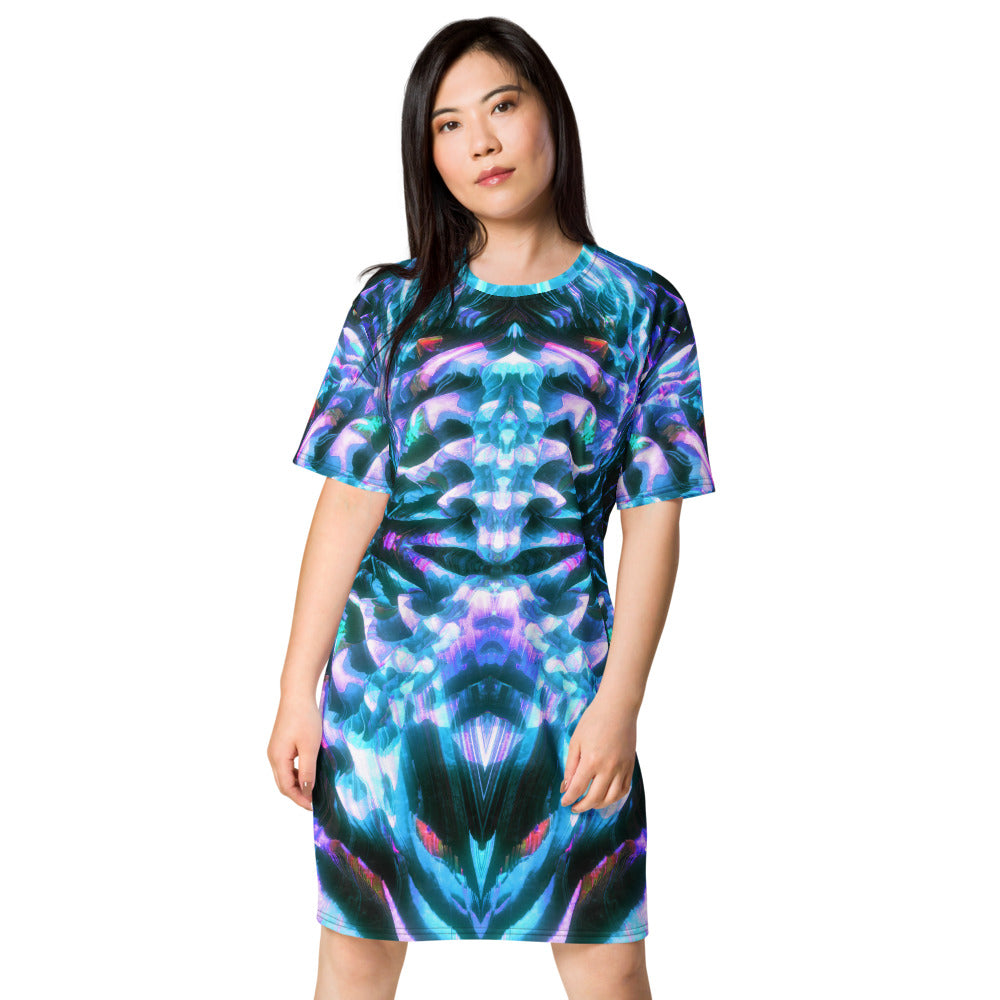 Ice Sentinels | T-Shirt Dress | Makroverset