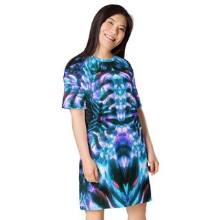 Ice Sentinels | T-Shirt Dress | Makroverset