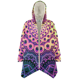 Between Beyonds | Cloak | Makroverset