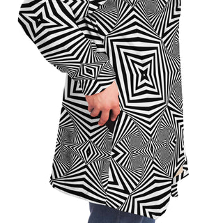 Seeing Stars | Cloak | Hubert Solczynski