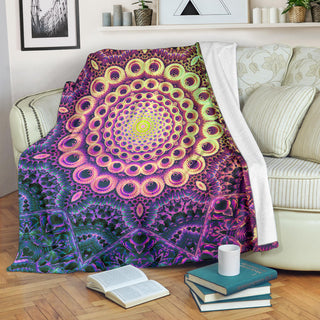Between Beyonds | Microfleece Blanket | Makroverset