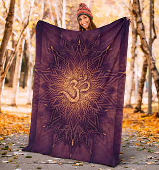 Mystical Aum Chakra Mandala - Amethyst | Blanket | Mandalazed