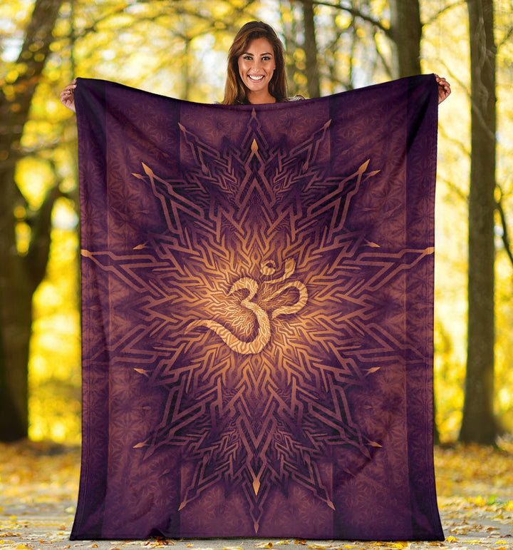 Mystical Aum Chakra Mandala - Amethyst | Blanket | Mandalazed