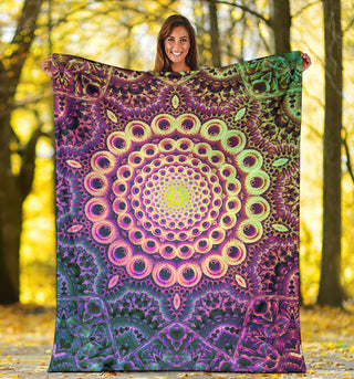 Between Beyonds | Microfleece Blanket | Makroverset