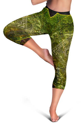 RÃ | Womens Capris by Cosmic Shiva