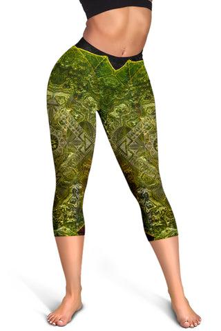 RÃ | Womens Capris by Cosmic Shiva