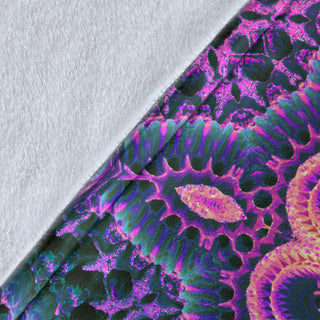 Between Beyonds | Microfleece Blanket | Makroverset